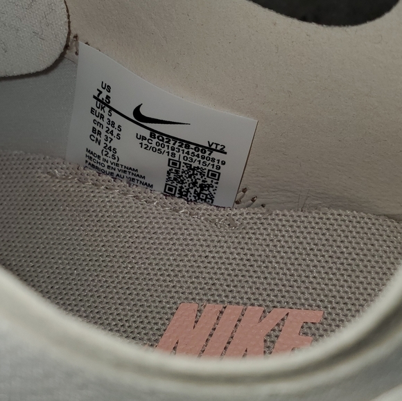 SOLD Nike React Element 55 Sneakers - Picture 7 of 7